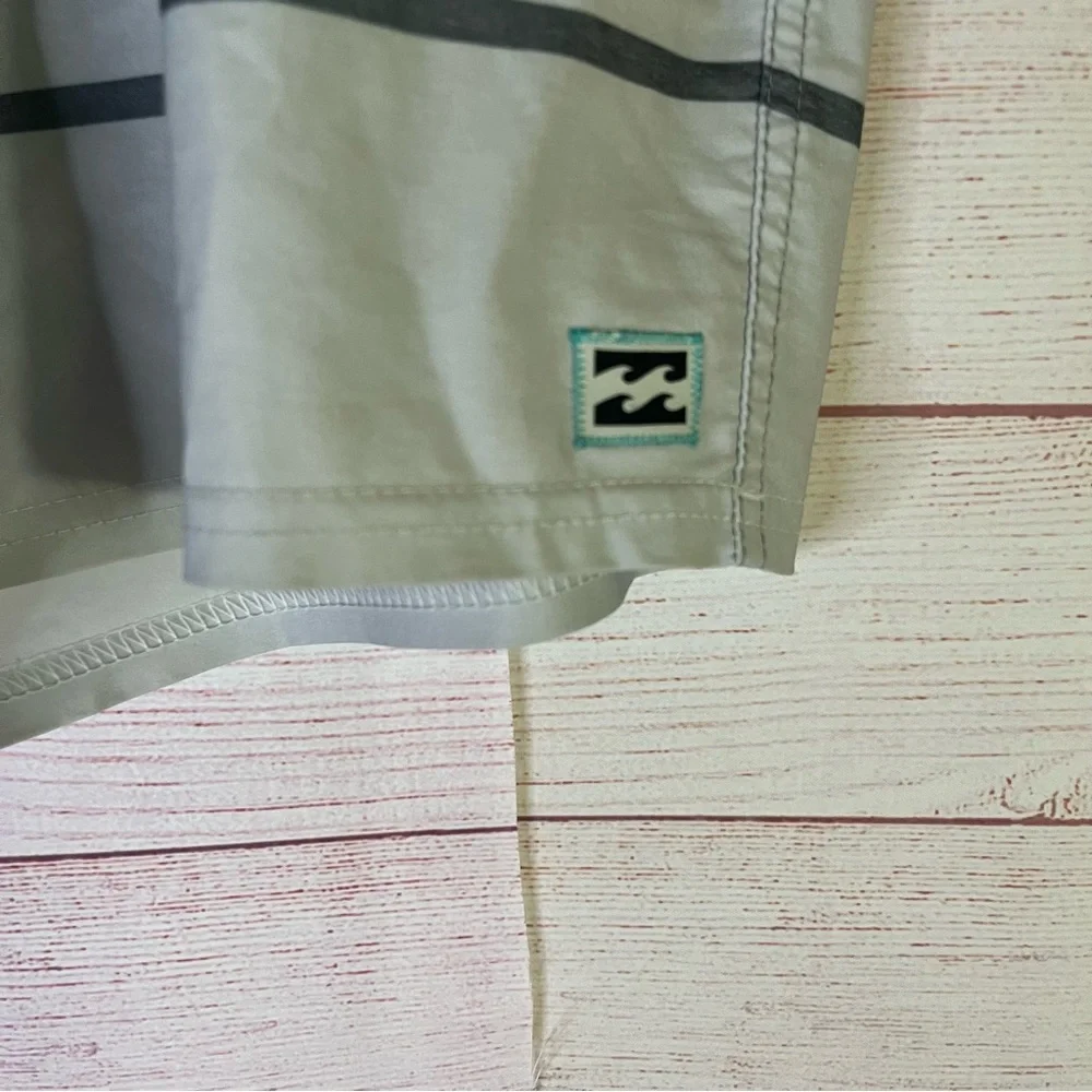 Billabong Lo Tides Spinner Board‎ Shorts  Size 36
